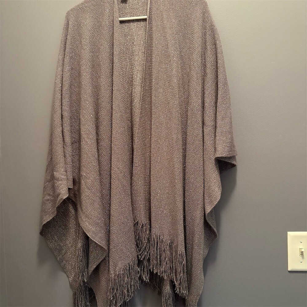 Croft & Barrow Cape Poncho Womens L/XL Silver Metallic Knit Fringe Open